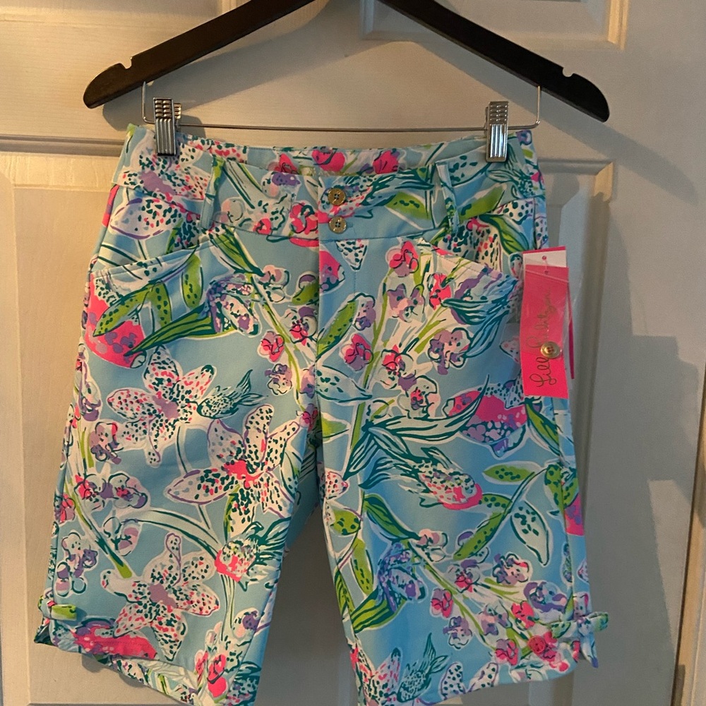 Lilly Pulitzer Gold Shorts